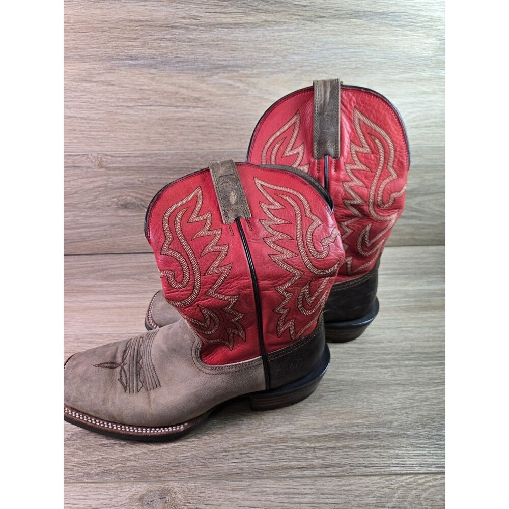 ​Ariat 10035956 Mens 9D Western Boots Red Shaft Distressed Brown Leather
